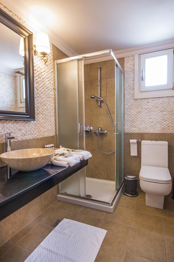 Symi Nautilus Luxury Suites מראה חיצוני תמונה